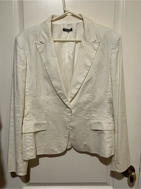 Tahari Ivory Single-Button Notch-Lapel Blazer